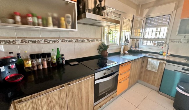 Resale - Villa - Los Montesinos