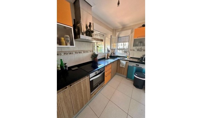 Resale - Villa - Los Montesinos