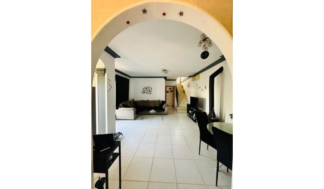 Resale - Villa - Los Montesinos