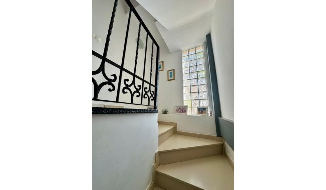 Resale - Villa - Los Montesinos