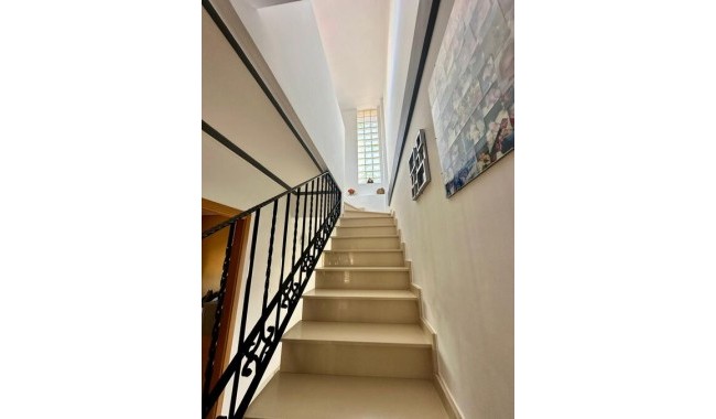 Resale - Villa - Los Montesinos