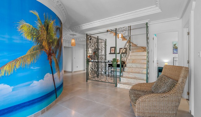 Resale - Finca - Los Montesinos