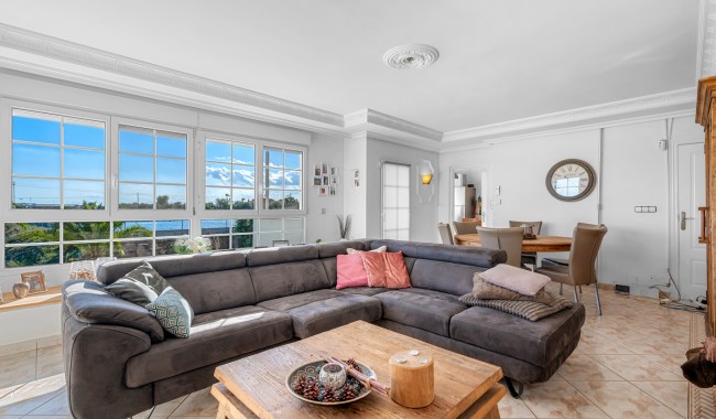 Resale - Finca - Los Montesinos