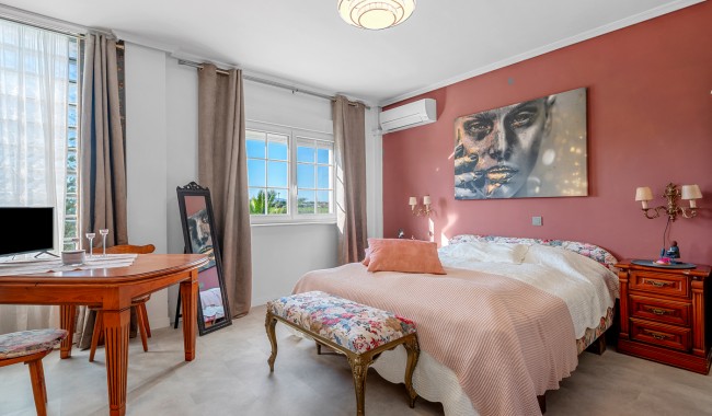 Resale - Finca - Los Montesinos