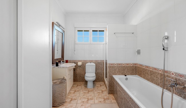 Resale - Finca - Los Montesinos