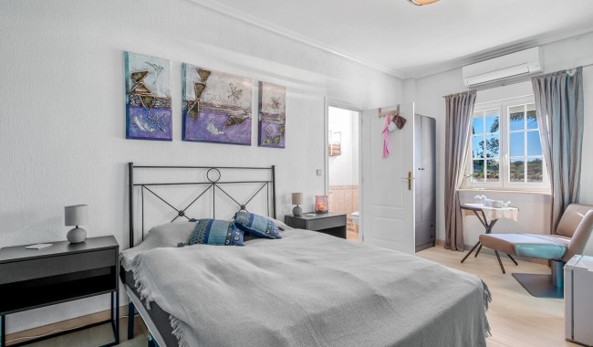 Resale - Finca - Los Montesinos