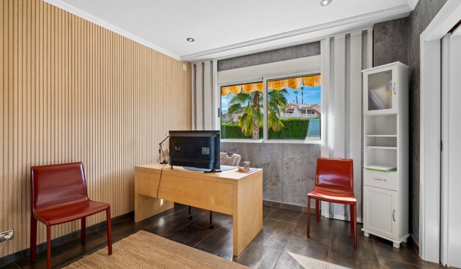 Resale - Villa - Algorfa - Castillo De Montemar