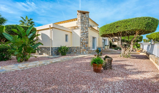 Resale - Villa - Algorfa - Castillo De Montemar