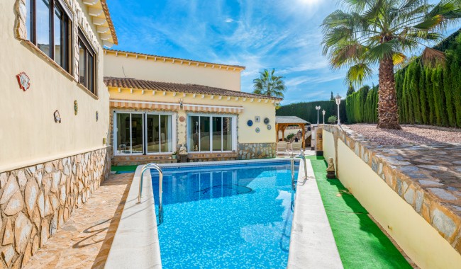 Resale - Villa - Algorfa - Castillo De Montemar