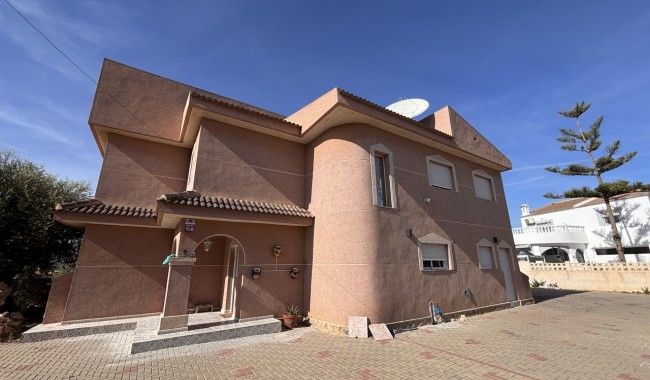 Begagnad - Villa - Benijófar