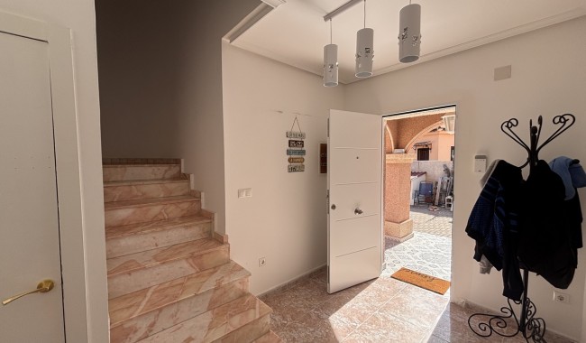 Begagnad - Villa - Benijófar