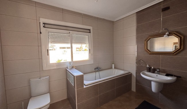 Begagnad - Villa - Benijófar