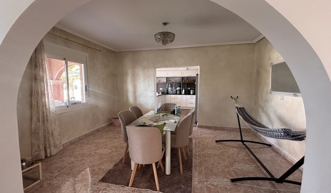 Begagnad - Villa - Benijófar