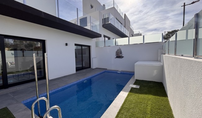 Begagnad - Villa - Orihuela - Villamartín