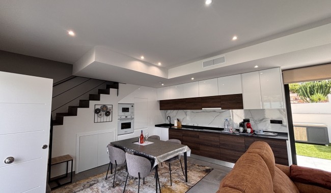 Begagnad - Villa - Orihuela - Villamartín