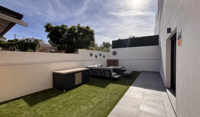 Begagnad - Villa - Orihuela - Villamartín