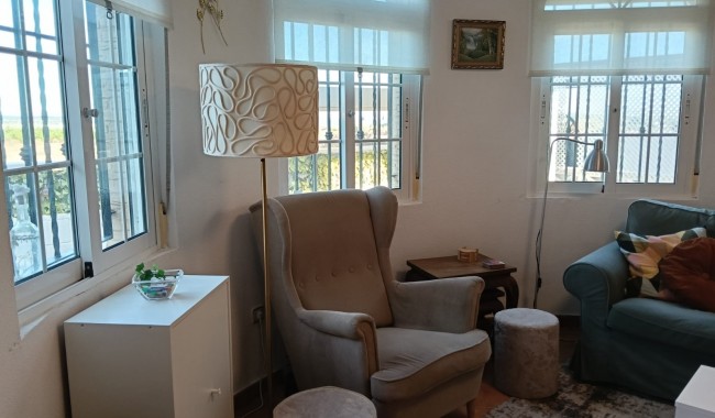 Resale - Villa - Los Montesinos - La Herrada