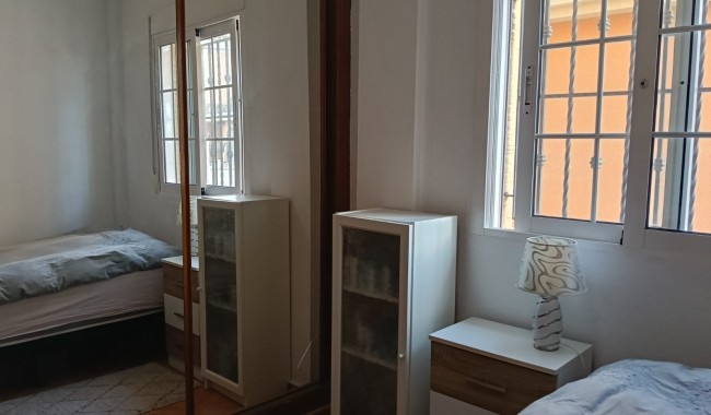 Resale - Villa - Los Montesinos - La Herrada