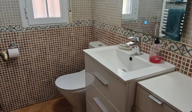 Resale - Villa - Los Montesinos - La Herrada