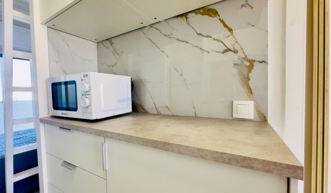 Sprzedaż - Apartament - Torrevieja - Los Frutales