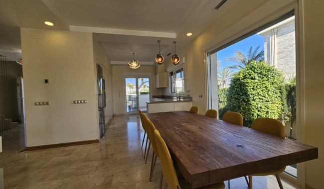 Resale - Villa - Orihuela Costa - La Zenia