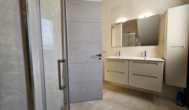 Resale - Villa - Orihuela Costa - La Zenia