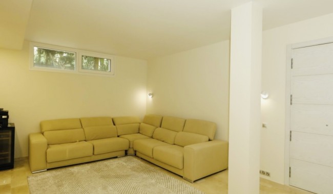 Resale - Villa - Orihuela Costa - La Zenia