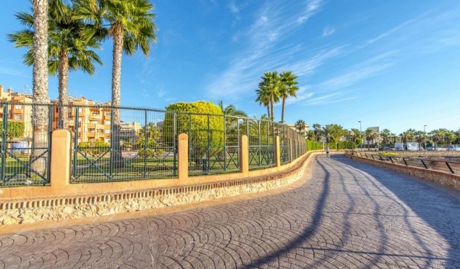 Resale - Apartment - Orihuela Costa - Aguamarina