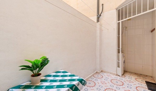 Resale - Apartment - Torrevieja - Parque las naciones