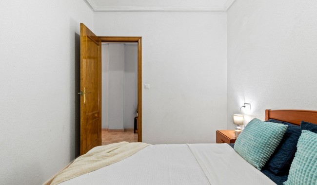 Resale - Apartment - Torrevieja - Parque las naciones