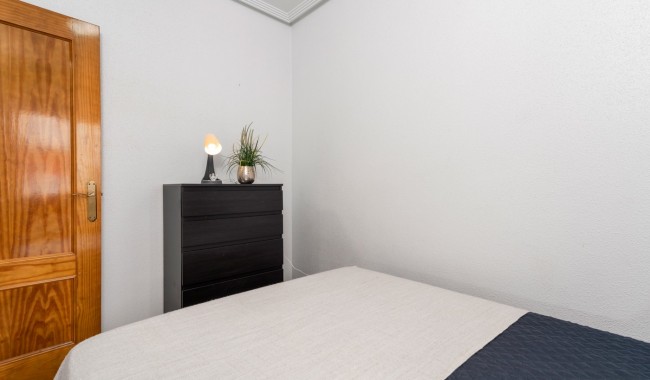 Resale - Apartment - Torrevieja - Parque las naciones