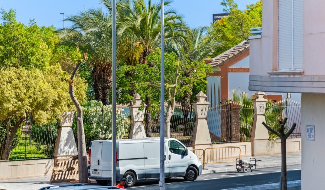 Resale - Apartment - Torrevieja - Parque las naciones