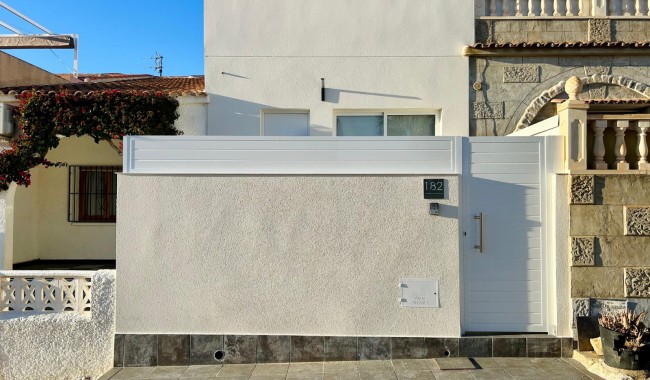 Begagnad - Radhus - Torrevieja - Urbanización San Luis