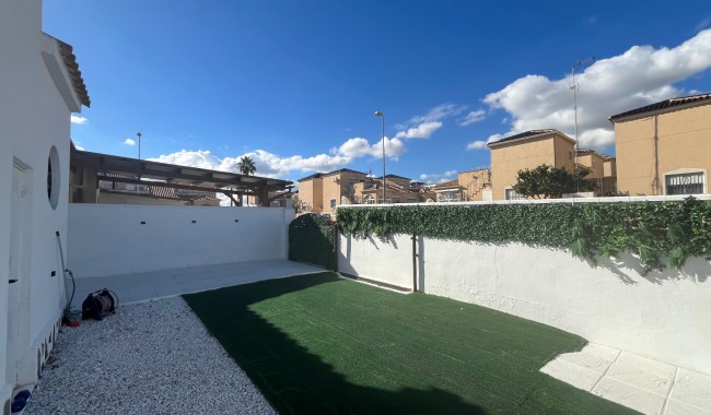 Begagnad - Radhus - Punta Prima - Serena