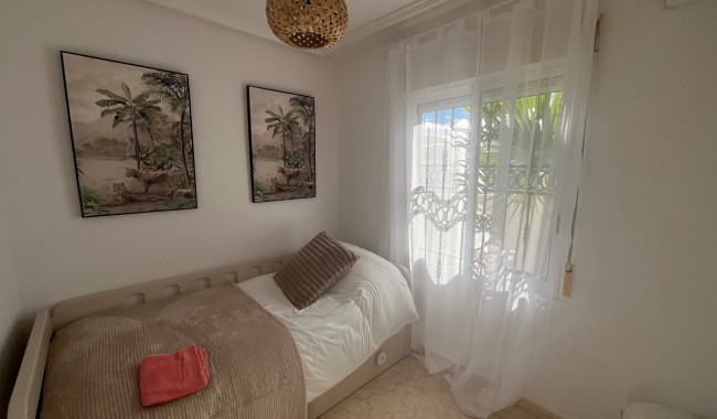 Brukt - Quatro hus - Punta Prima - Serena