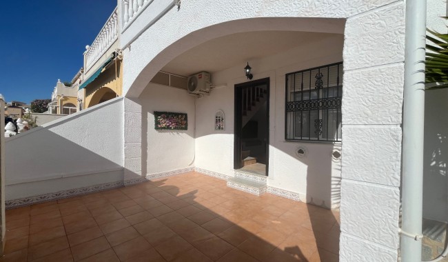 Brukt - Quatro hus - Punta Prima - Serena