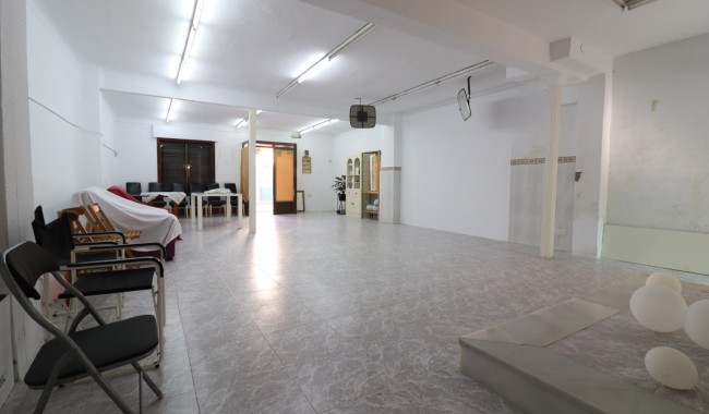 Brukt - Næringslokaler - Benijófar