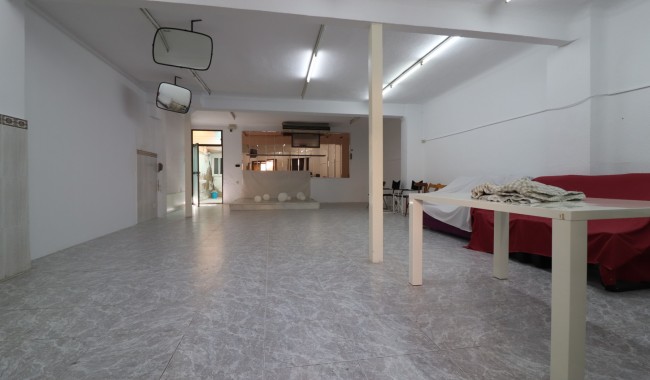 Brukt - Næringslokaler - Benijófar