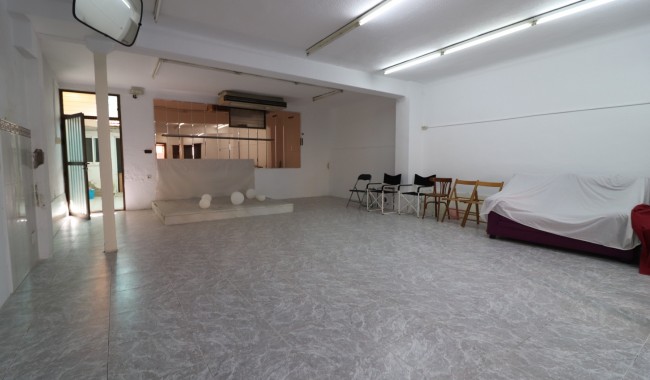 Brukt - Næringslokaler - Benijófar