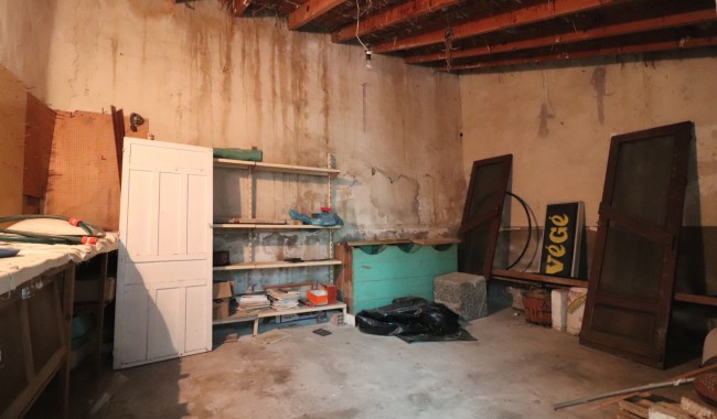 Brukt - Næringslokaler - Benijófar