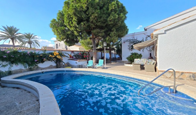 Resale - Villa - Orihuela - Cabo Roig