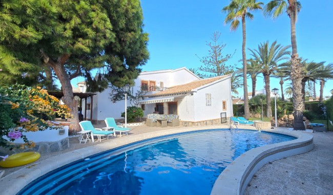 Resale - Villa - Orihuela - Cabo Roig