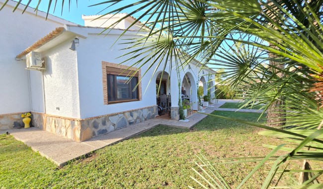 Resale - Villa - Orihuela - Cabo Roig