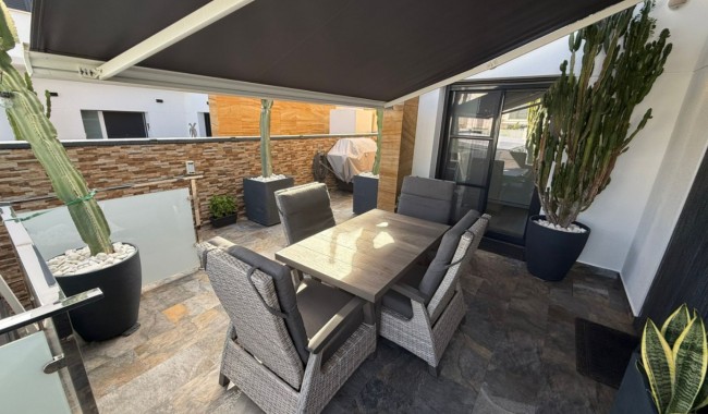 Resale - Villa - Orihuela - Lomas de Cabo Roig