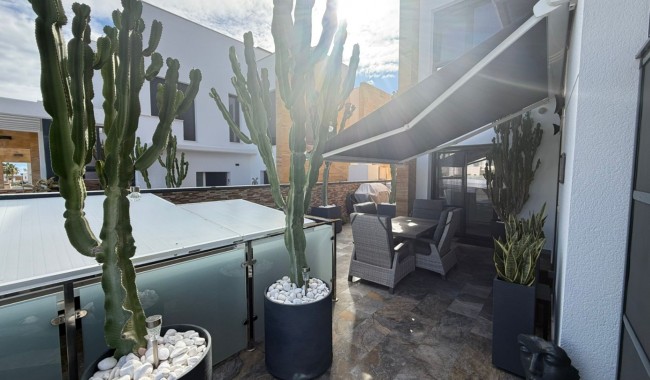 Resale - Villa - Orihuela - Lomas de Cabo Roig