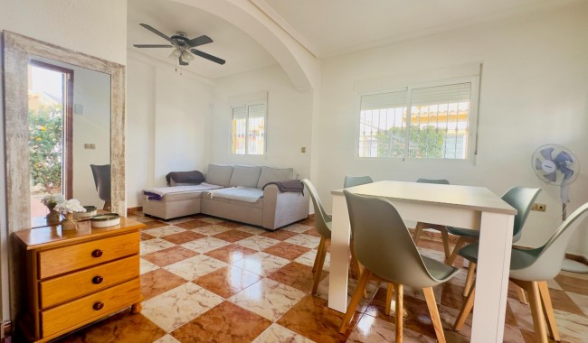 Resale - Villa - Orihuela Costa - Cabo Roig