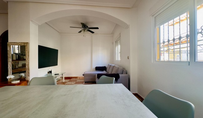 Resale - Villa - Orihuela Costa - Cabo Roig