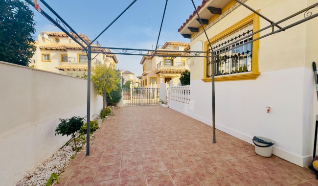 Resale - Villa - Orihuela Costa - Cabo Roig