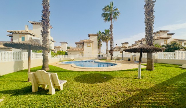 Resale - Villa - Orihuela Costa - Cabo Roig