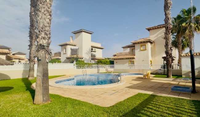 Resale - Villa - Orihuela Costa - Cabo Roig
